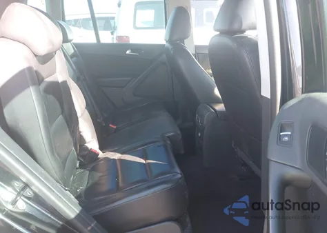 2011 Volkswagen Tiguan Sel z USA, uszkodzony, nr VIN WVGAV7AX5BW510883